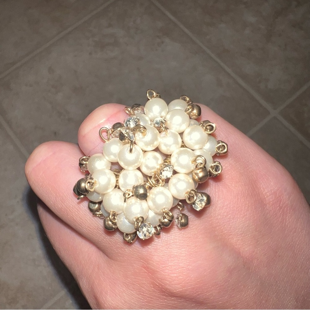 Super fun pearl ring!